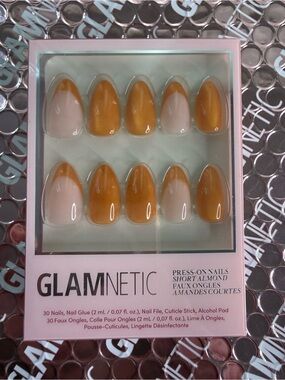 GLAMnetic Short Almond Press-On Nails in Orange & Nude